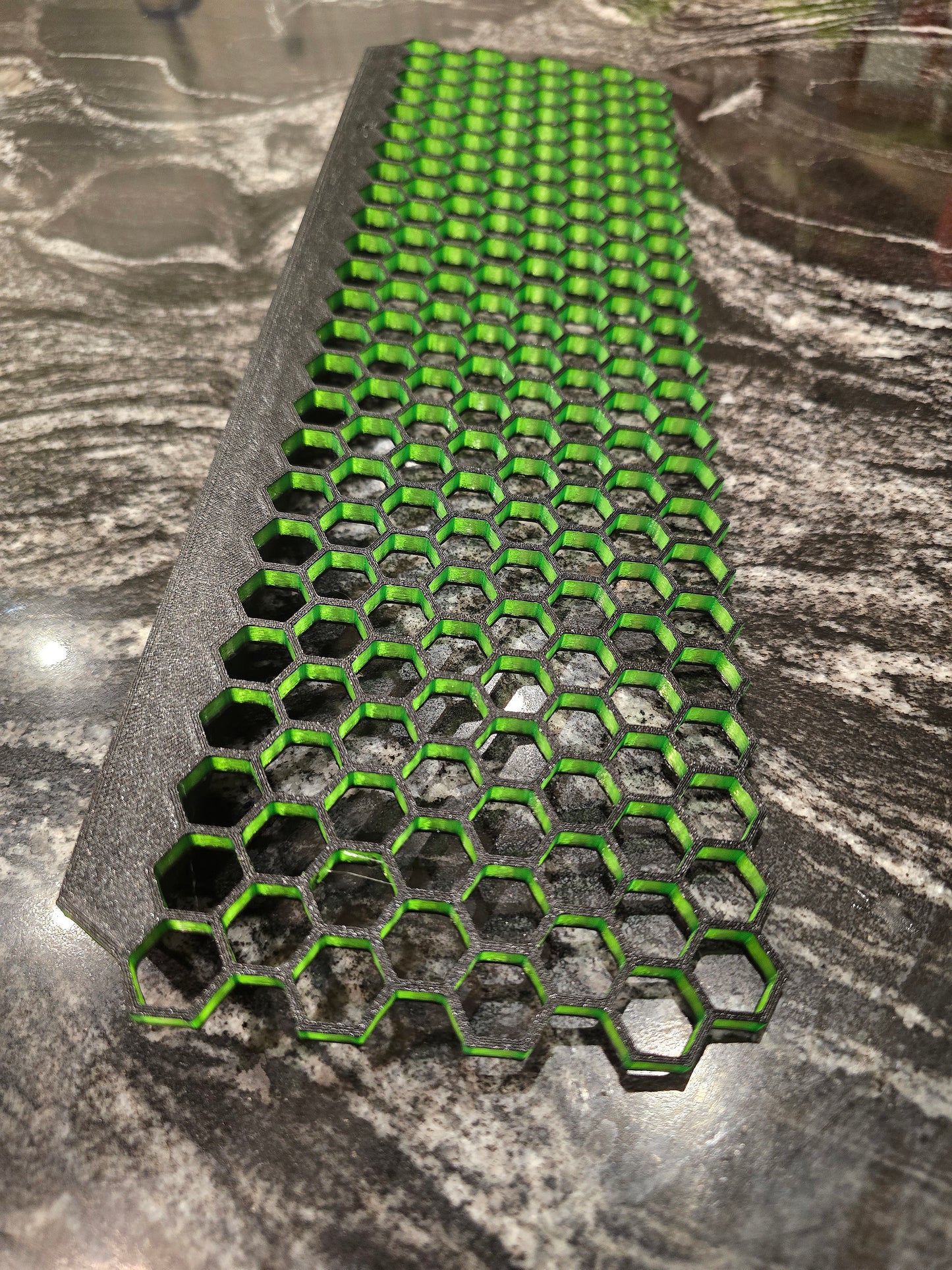Oversize Hex Magnetic Frag Rack 4.5 x15 Inch